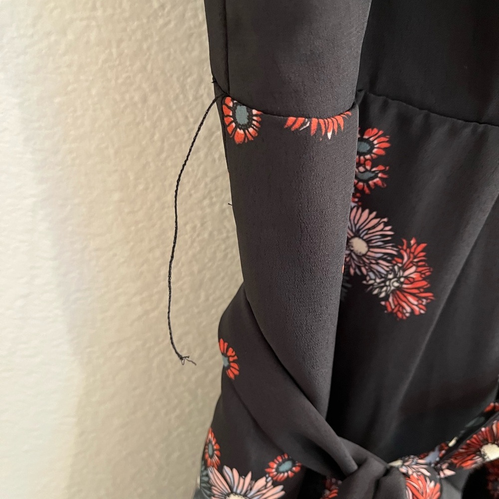 ModCloth Poetic Presence Surplice Floral Dress Black Small - Picture 10 of 10